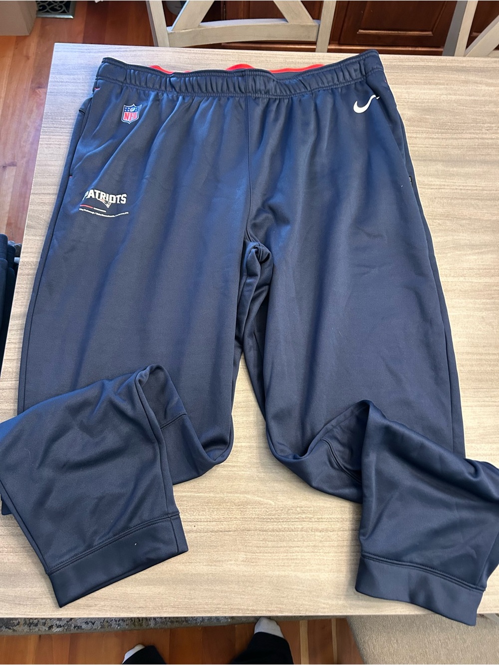 Nike NFL Onfield Thermafit Navy & Red New England Patriots Men’s Joggers